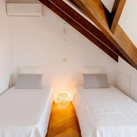 Suns Apartment Lixouri