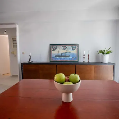 Apartment Suns