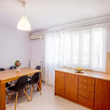Suns Apartment Lixouri